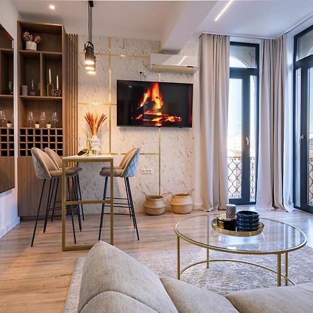 Appartement Golden View - Breathtaking Location In Bucarest Extérieur photo