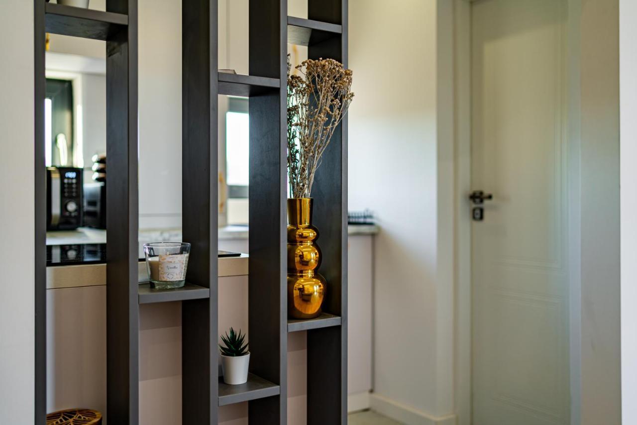 Appartement Golden View - Breathtaking Location In Bucarest Extérieur photo
