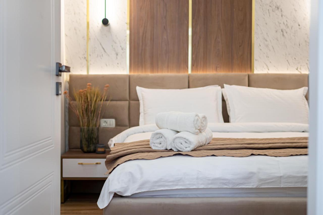 Appartement Golden View - Breathtaking Location In Bucarest Extérieur photo