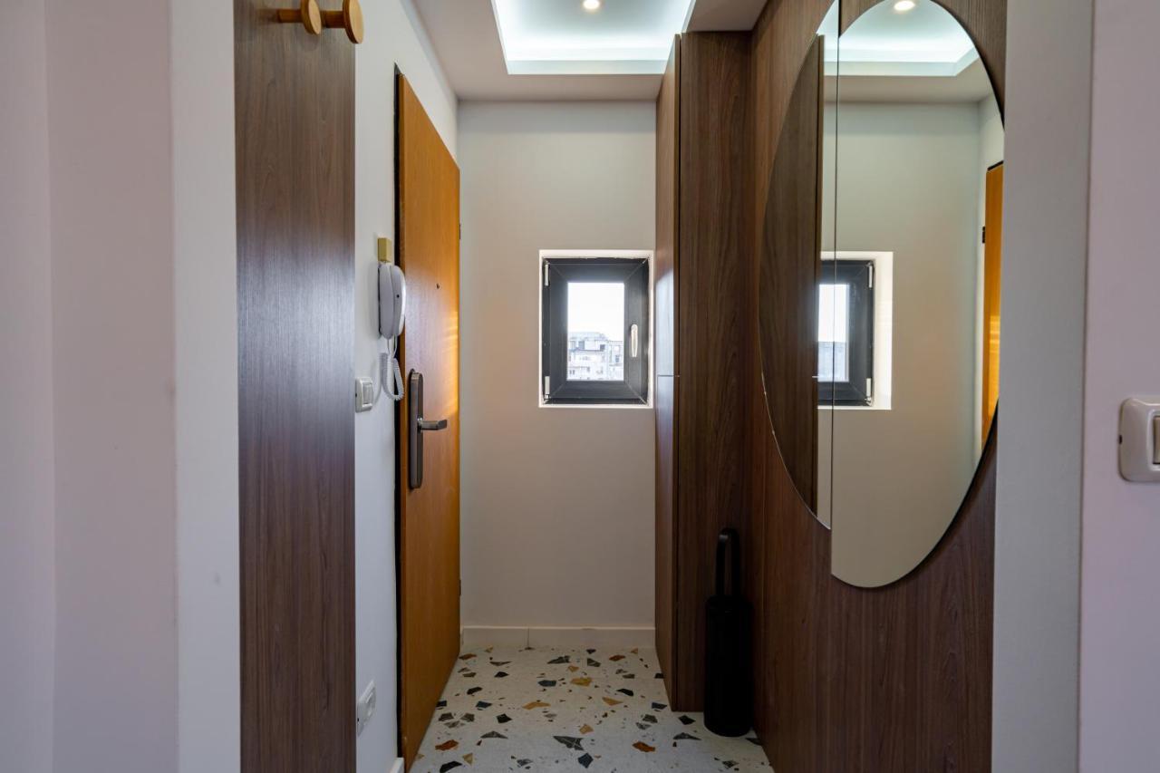Appartement Golden View - Breathtaking Location In Bucarest Extérieur photo